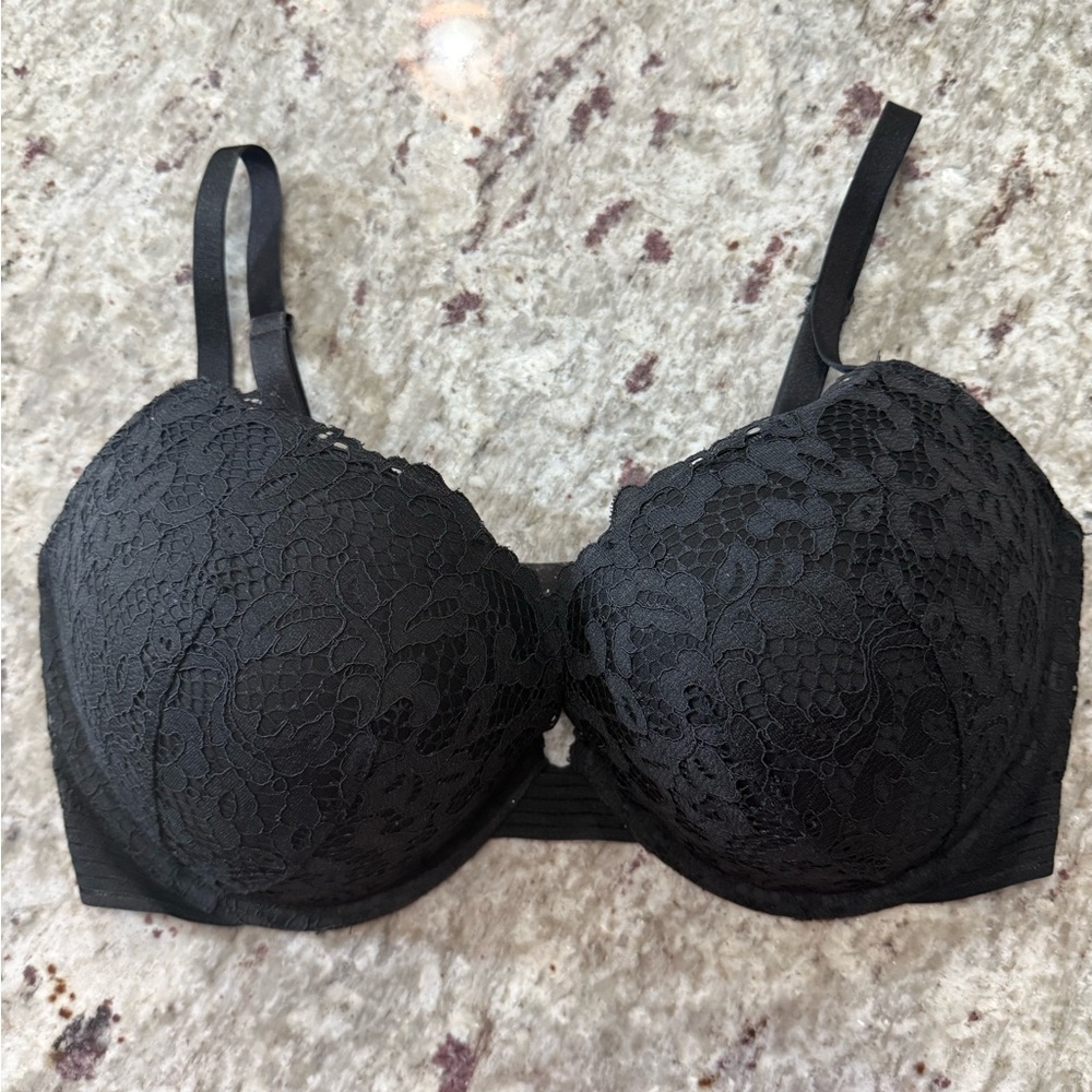 Victoria’s Secret Elegant Black Lace Bra 34DDD